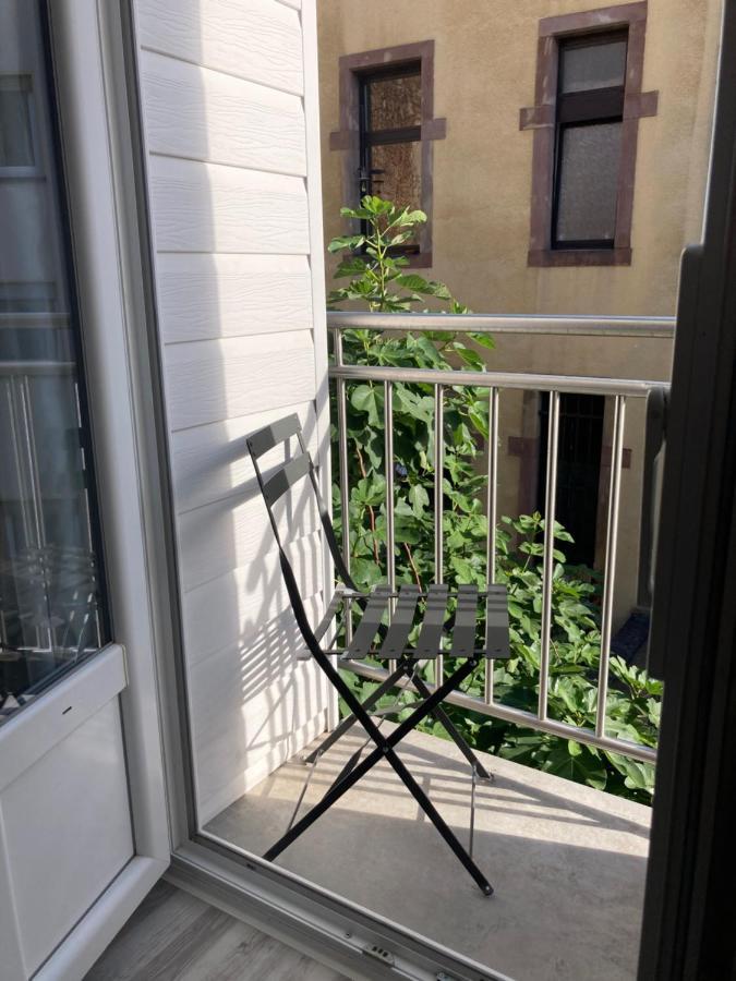 SaarPartment S3 am Staden in Saarbrücken - Living in Style mit Küche, Bad, Balkon, Boxspringbett, WiFi, Parking - 11x in SB Exterior foto