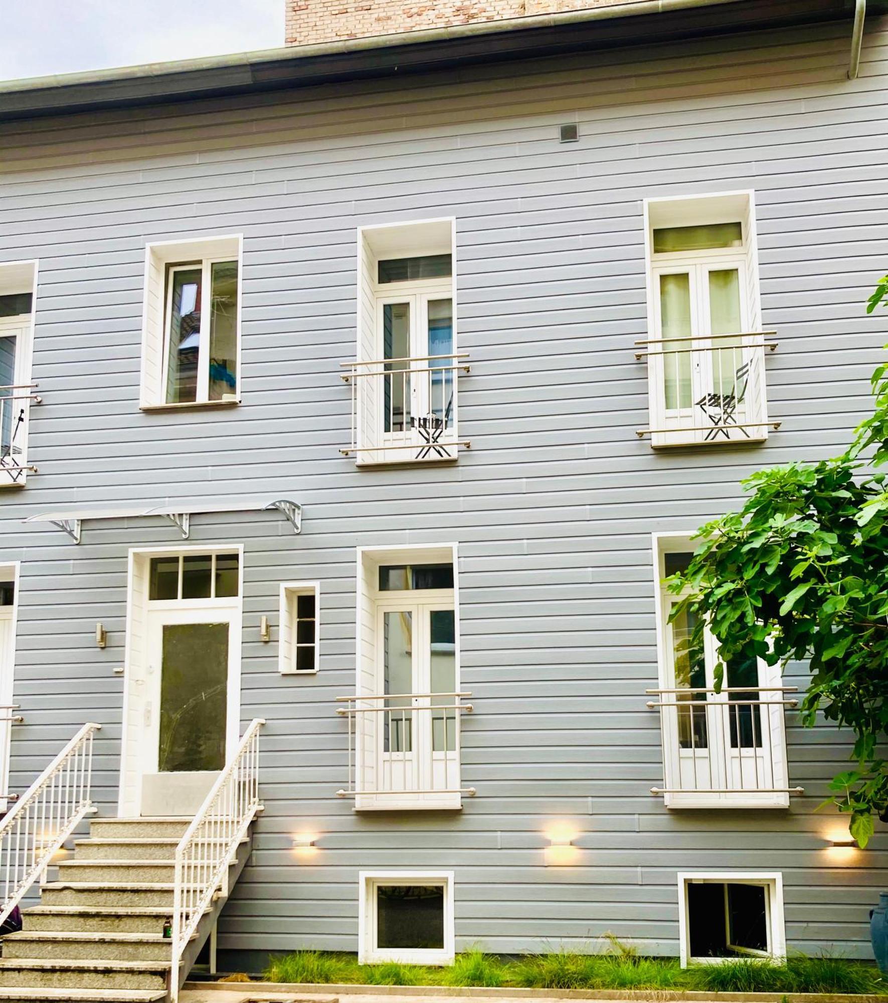 SaarPartment S3 am Staden in Saarbrücken - Living in Style mit Küche, Bad, Balkon, Boxspringbett, WiFi, Parking - 11x in SB Exterior foto